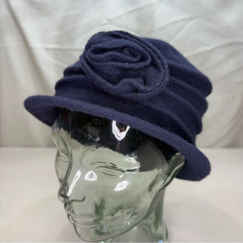 Wool Navy Blue Women's Hat - Flower & Ribbed